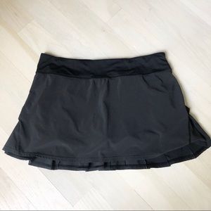 Lululemon pace setter tennis skirt black size 8